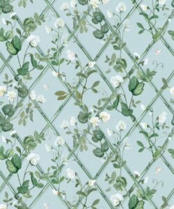 Petite Climbing Sweet Pea Wallpaper • Light Provence • Swatch