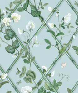 Grande Climbing Sweet Pea Wallpaper • Light Provence • Swatch